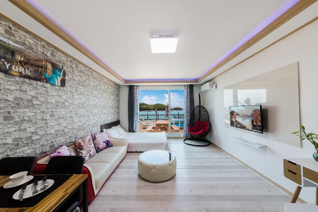 Dolsanmaru Pension Йосу Екстер'єр фото