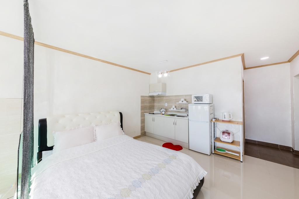 Dolsanmaru Pension Йосу Екстер'єр фото